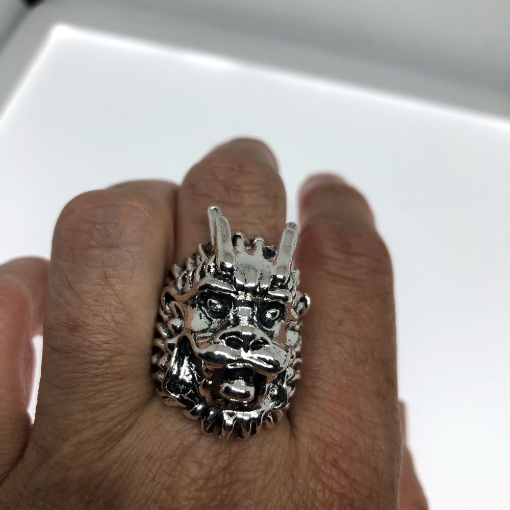Vintage White Bronze Dragon Ring